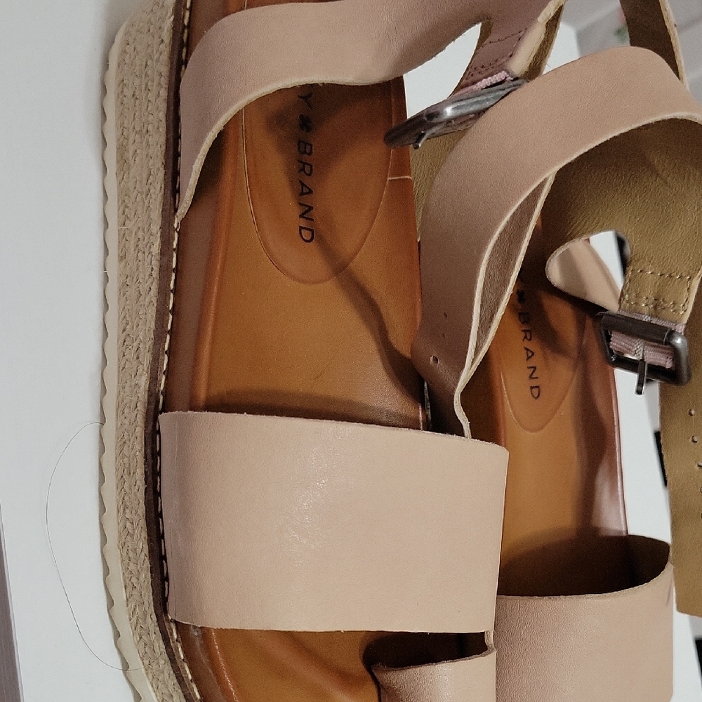 Abrand Beige Women's Sandals
